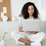 it-asset-management-woman-using-laptop